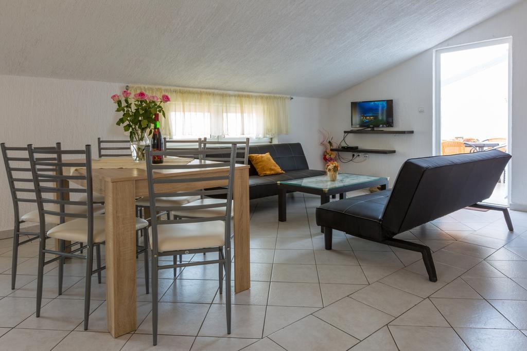 Apartments Marica Новий Винодольський Екстер'єр фото