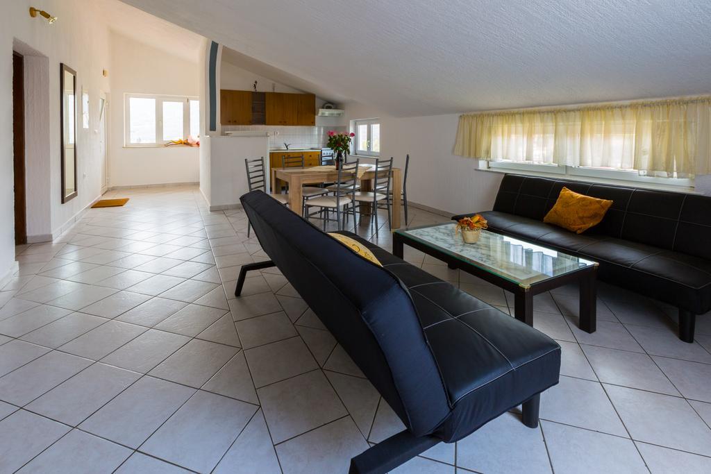 Apartments Marica Новий Винодольський Екстер'єр фото