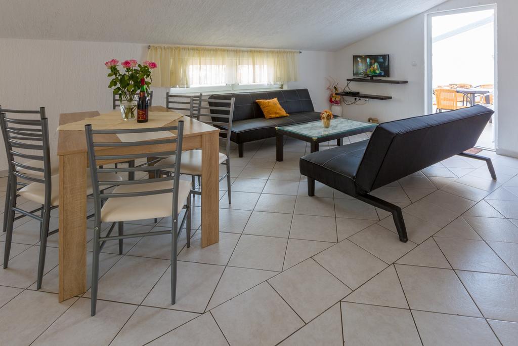 Apartments Marica Новий Винодольський Екстер'єр фото