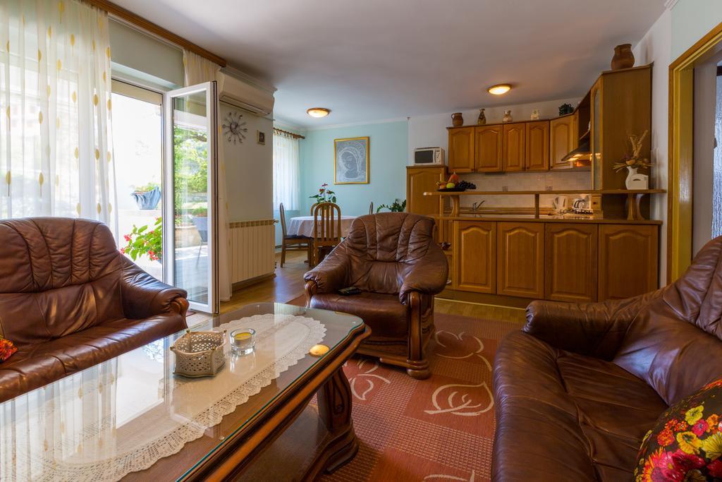Apartments Marica Новий Винодольський Екстер'єр фото