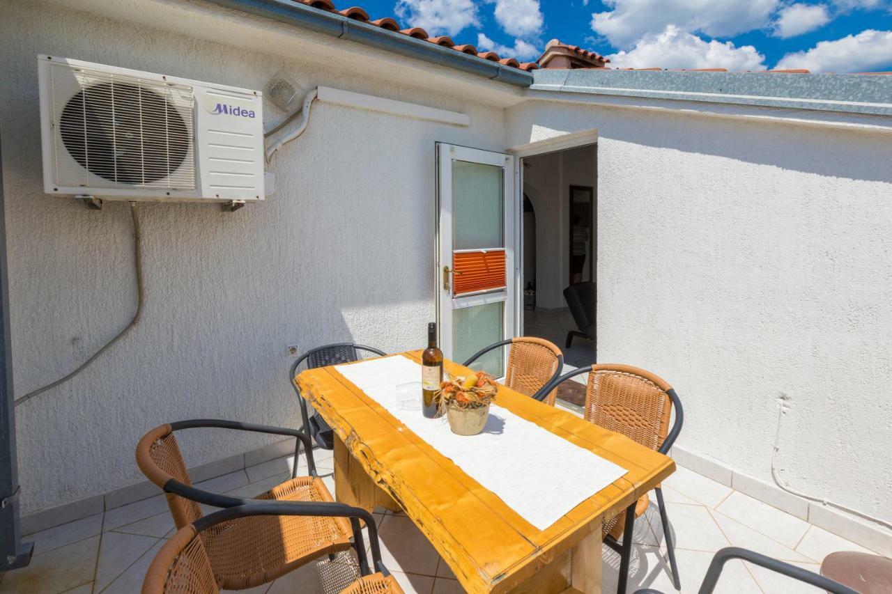 Apartments Marica Новий Винодольський Екстер'єр фото